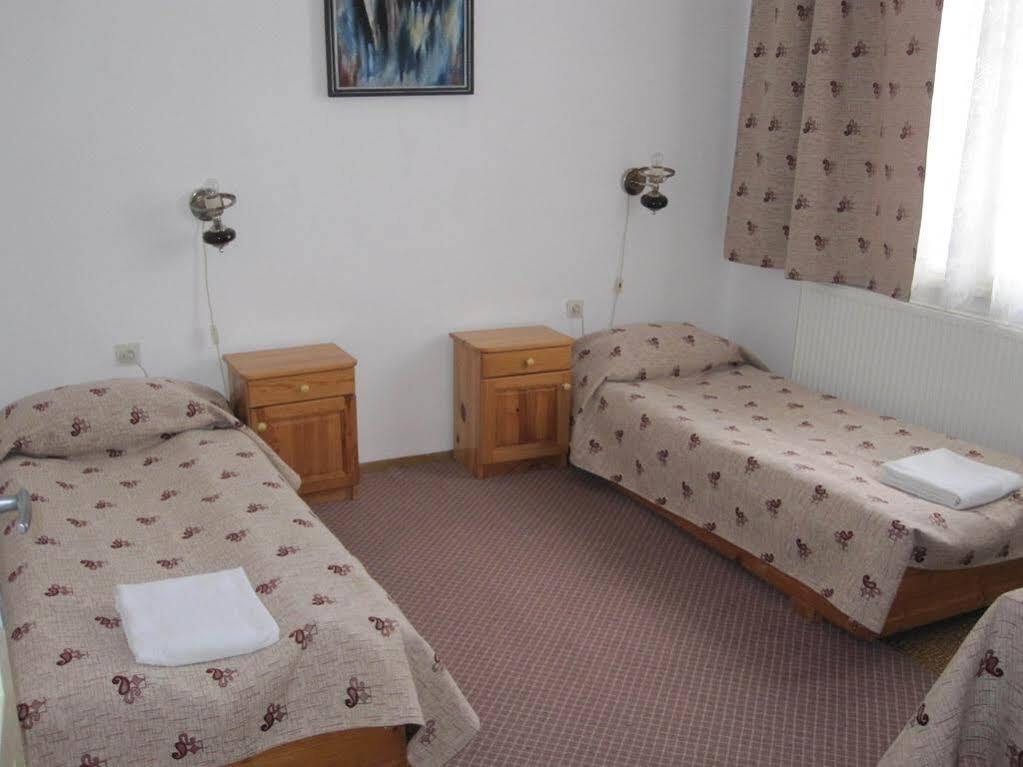 Guest Rooms Metaksinovi Csepelare Kültér fotó